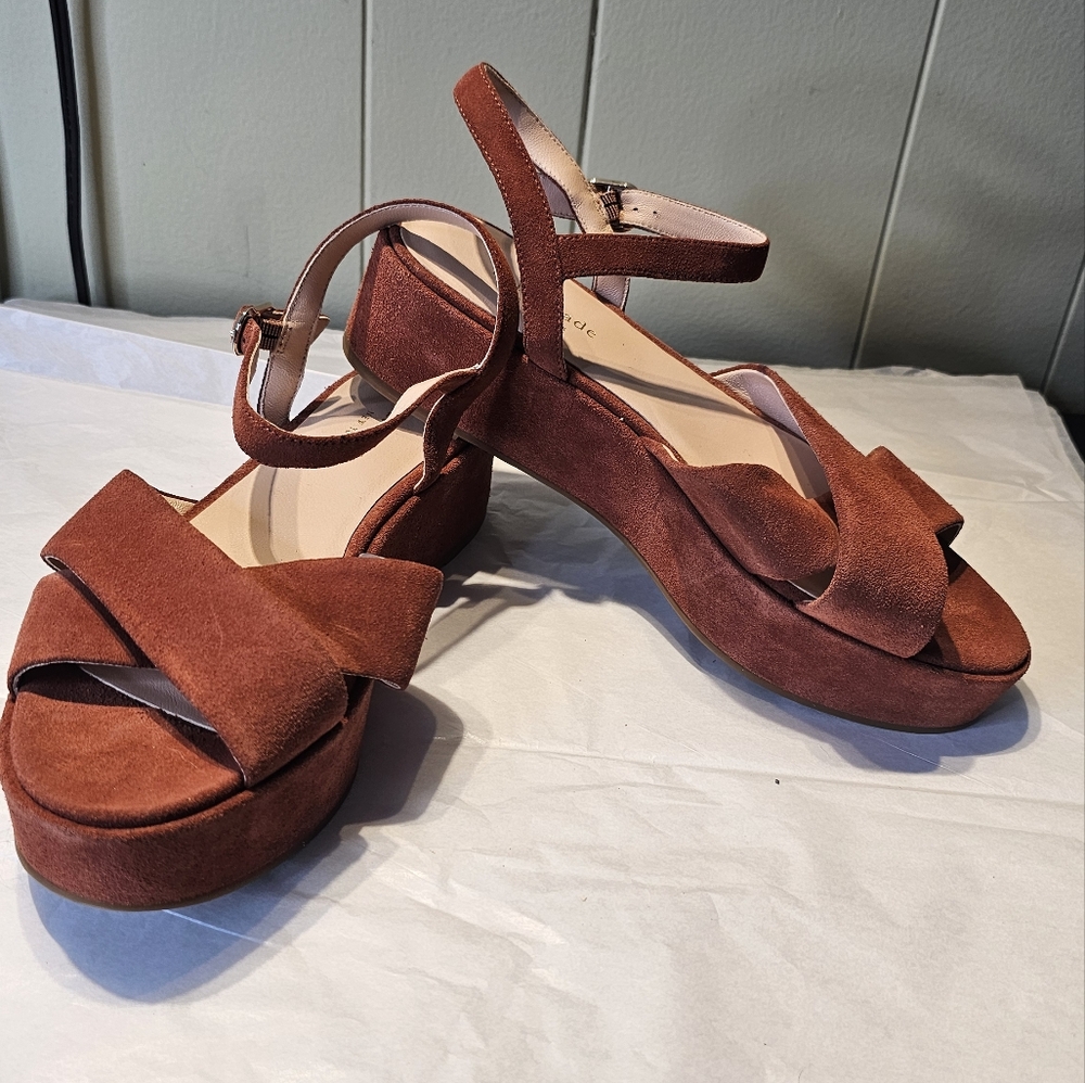 KATE SPADE SUEDE BUNTON PLATFORM SANDALS 9B Like New